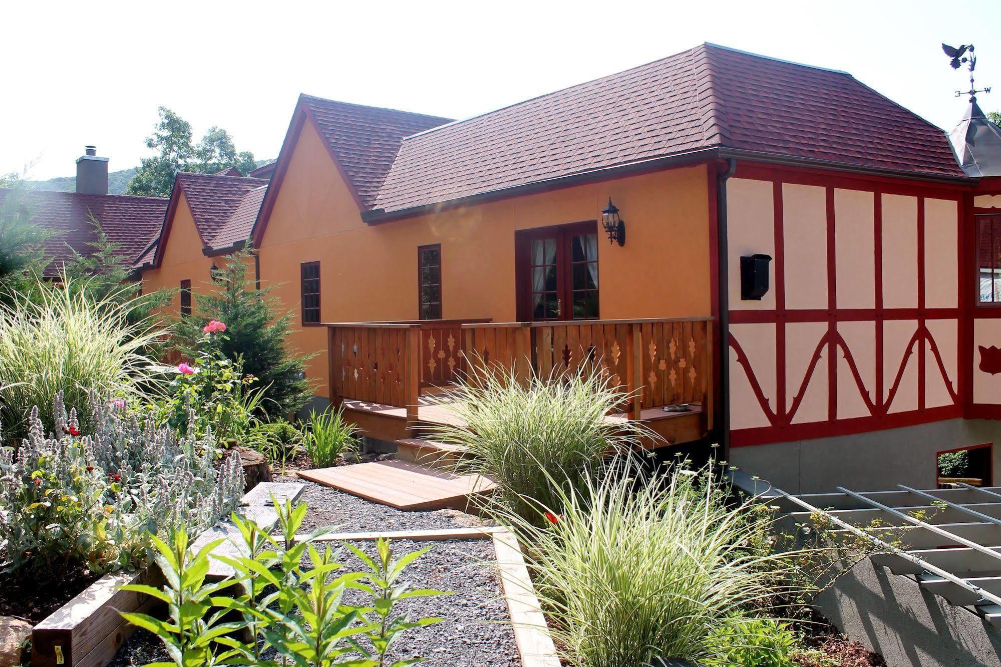 Fenton Inn Nellysford Exteriör bild