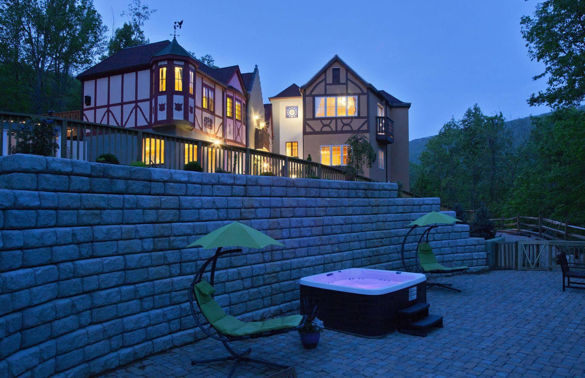 Fenton Inn Nellysford Exteriör bild
